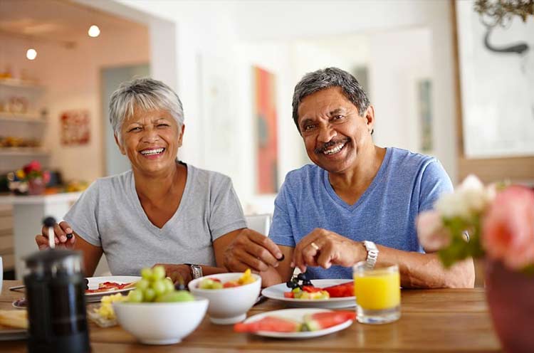 Seniors and Nutrition Why Eating Together is Better