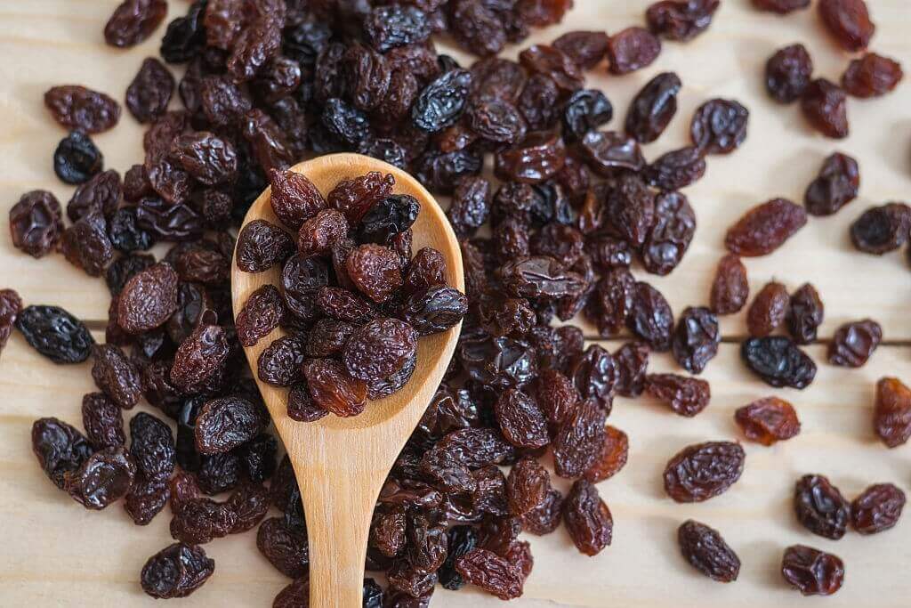 Raisins-A-Superfood-For-Elderly