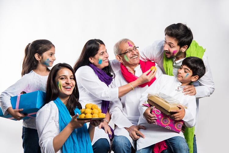 holi-celebration-with-elders