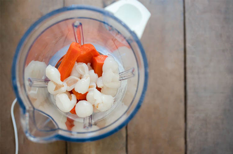 How-to-Make-Litchi-Juice-At-home