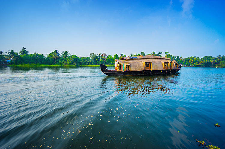 Backwaters & beaches, Kerala