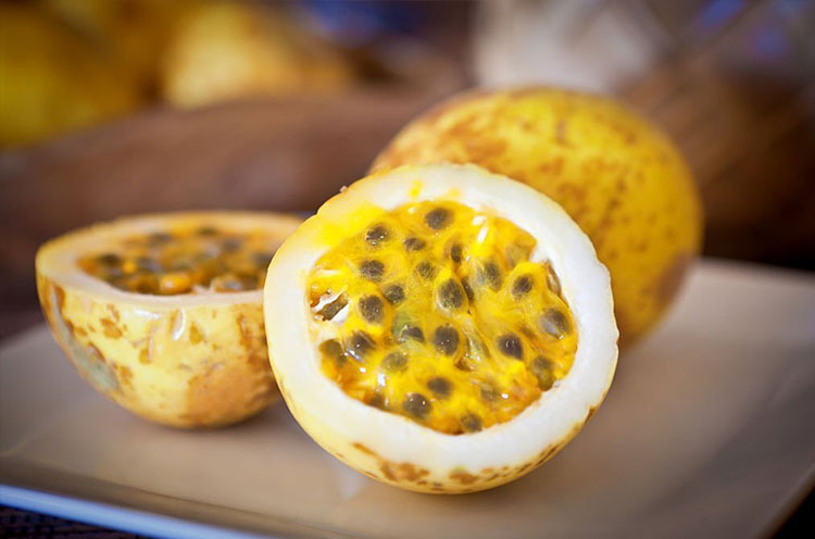 Cut & raw Passion Fruit kept - Emoha