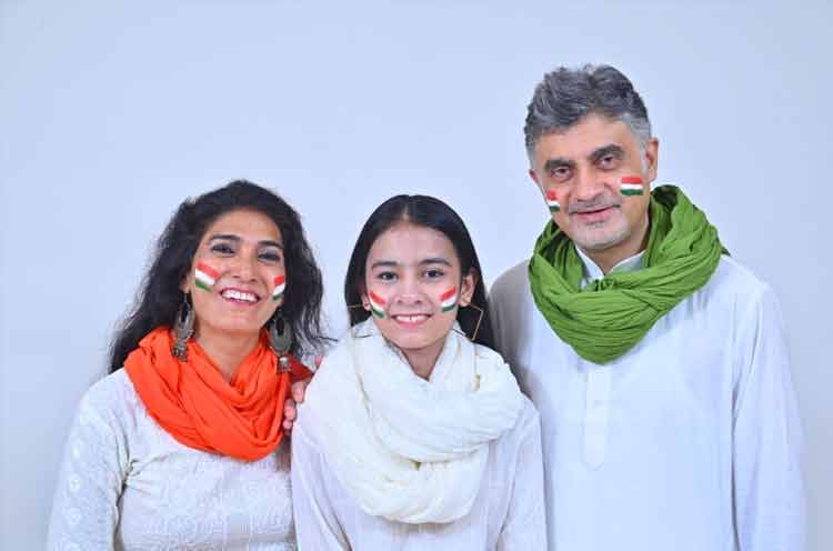 Wear patriotic colour clothes